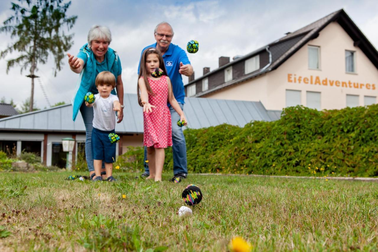 Appartementhaus Eifeladventures Berlingen Bagian luar foto